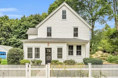 59 Old Bridge Rd