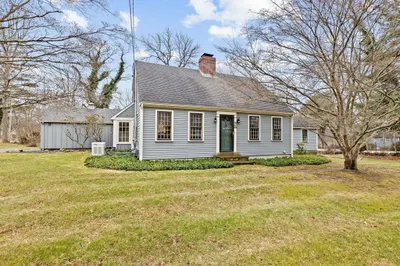 86 Pond Street 1