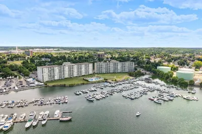 100 Cove Way #802 1