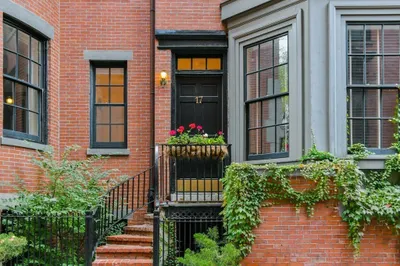 17 Willow Street #1 1