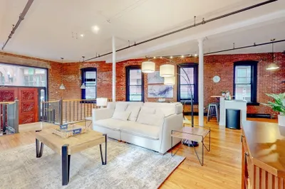 19 Stanhope St #1A