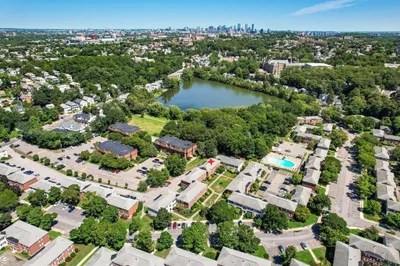173 Lake Shore Rd #3 1
