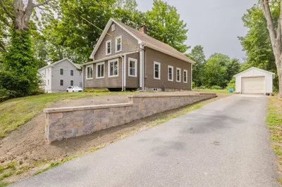401 Newport Ave 1