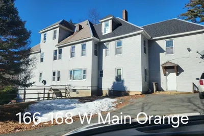 166-168 W Main St