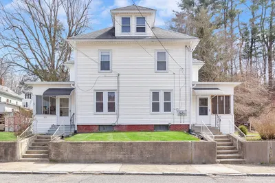 3121-3123 Main St 1