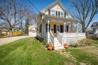 4 Mount Locust Ave 1