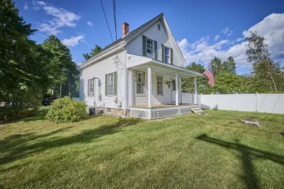 62 Chestnut St 1