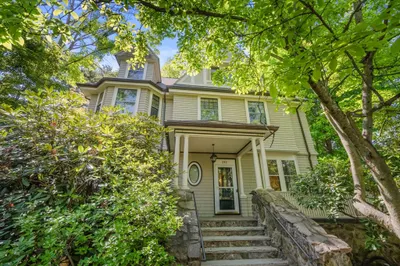 292 Clinton Road 1