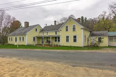 11 Ed Clark Rd