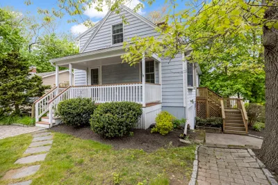 27 Puritan Road 1