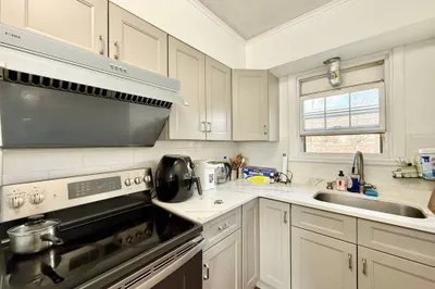 9 Dexter St #5