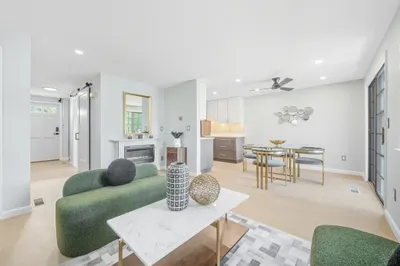 261 Apache Way #261 1