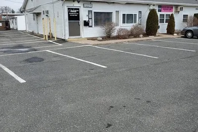 71 Maple St 1