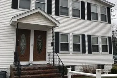 3 Goldsmith Ave #3