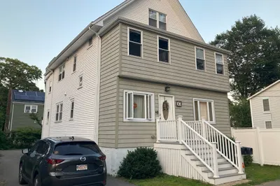 30 Taunton Ave #1