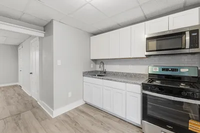 255 Rodman St #4