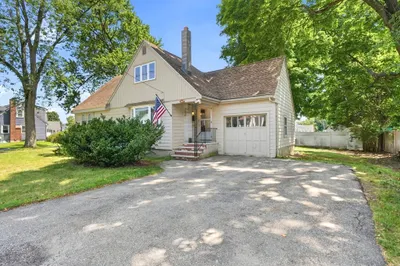52 Wyman St 1