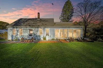292 New Taunton Avenue
