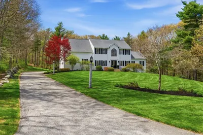 10 Briarwood Circle 1