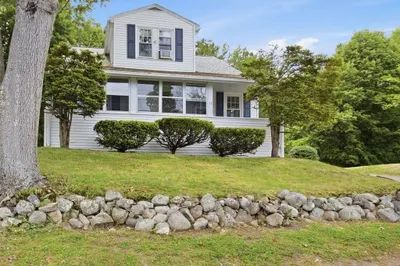 17 Great Pond Rd
