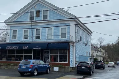 44 Front St