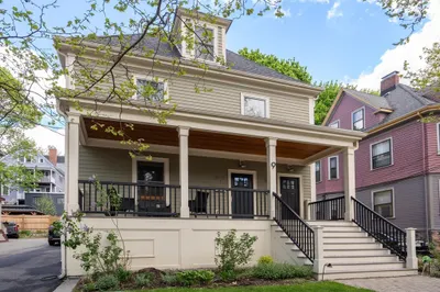 9 Bartlett Cres #1 1