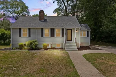 15 Intervale Rd