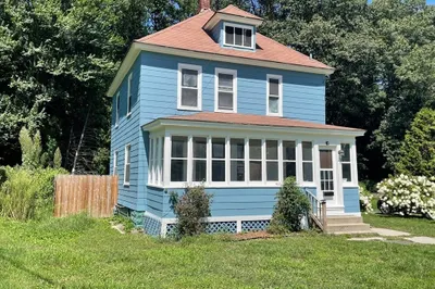 23 Laurel Street 1