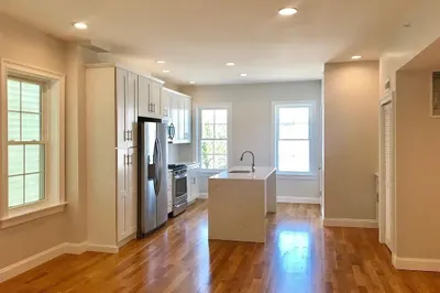 100 Webster St #2
