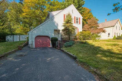 137 Pond St 1