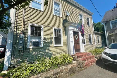 14 Osborne St #1