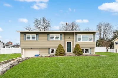 3 Martha Ln
