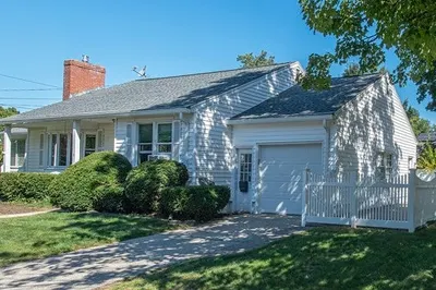 6 Allison Street 1