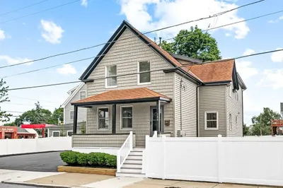 100 Emerald St 1