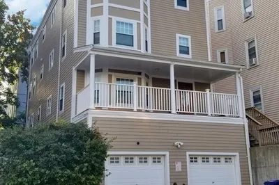 353 Bowdoin St #1
