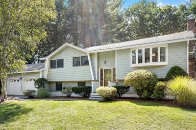 8 Brookdale Cir 1