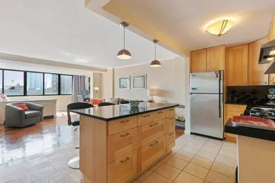 9 Hawthorne Place #9K