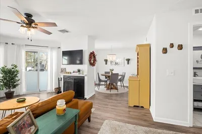 306 Beacon Park #306 1