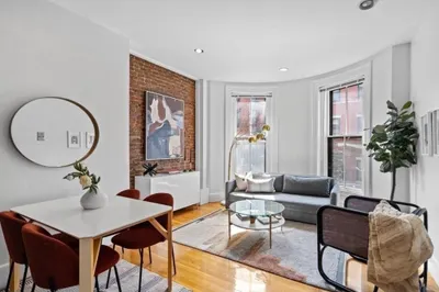 137 Pembroke St #2