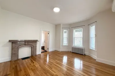 60 Park St #1
