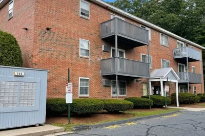 302 Boston Post Rd E Rd #B2