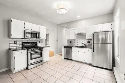 21 Dix St #2