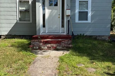 49 Railroad Ave
