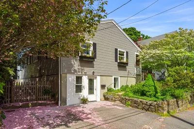 45 Evans Rd
