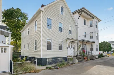 10 Mulberry St