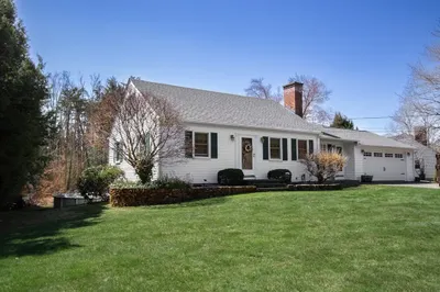 32 Decorie Drive 1