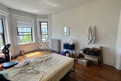409 Huntington Ave #12
