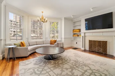 15 Regent Cir #SF 1
