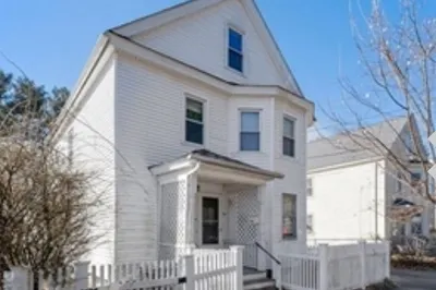 42 Margin St #2