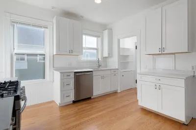 10-12 Castlerock St #2